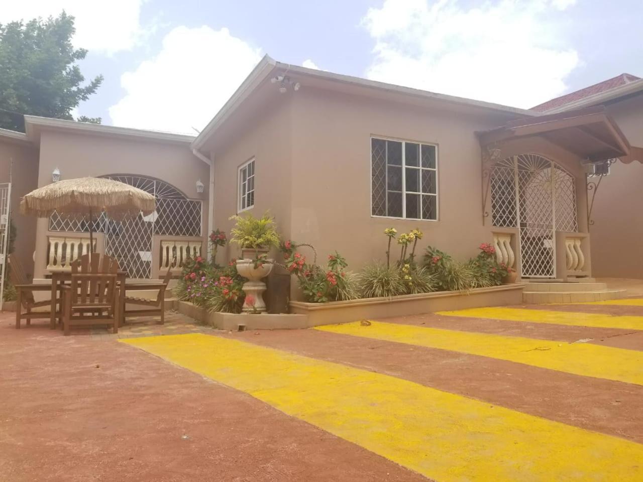 Cliffe Ranch Villa Mandeville Exteriör bild